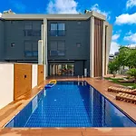 Villa Near By The Land Of Legends , Luxury Spartacus Belek