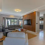 Villa Near By The Land Of Legends , Luxury Spartacus Belek