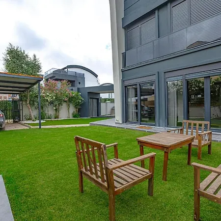 Villa Near By The Land Of Legends , Luxury Spartacus