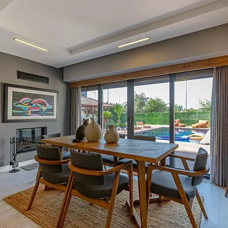 Near By The Land Of Legends , Luxury Spartacus Villa *