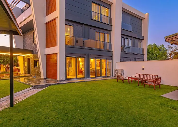 Near By The Land Of Legends , Luxury Spartacus Vila