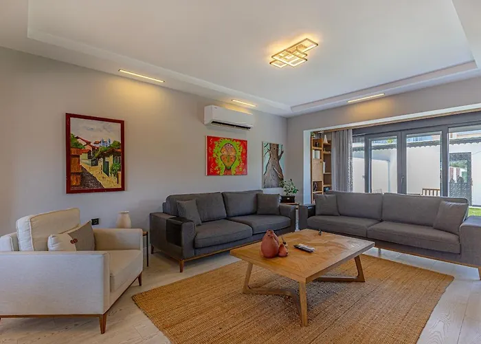 Near By The Land Of Legends , Luxury Spartacus