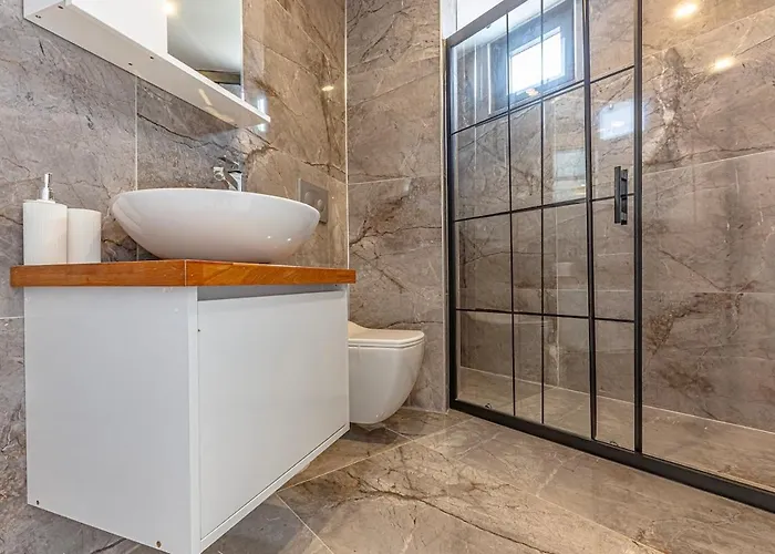 Near By The Land Of Legends , Luxury Spartacus 别墅 *