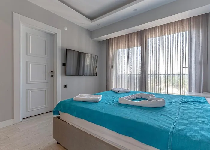 Vila Near By The Land Of Legends , Luxury Spartacus *