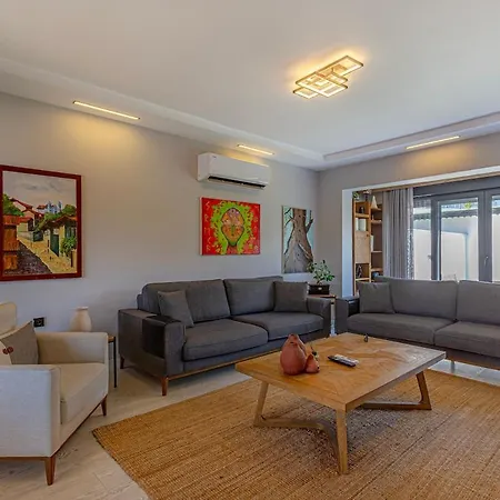 Near By The Land Of Legends , Luxury Spartacus