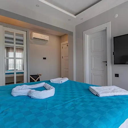 Vila Near By The Land Of Legends , Luxury Spartacus