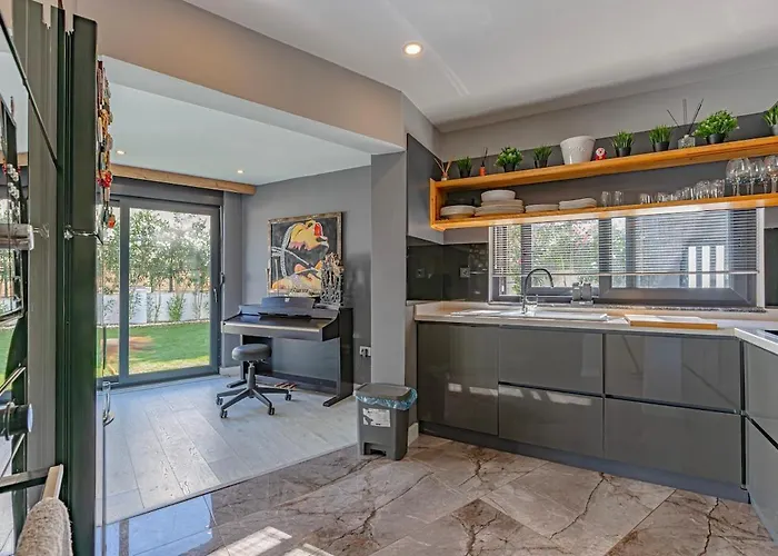 Near By The Land Of Legends , Luxury Spartacus