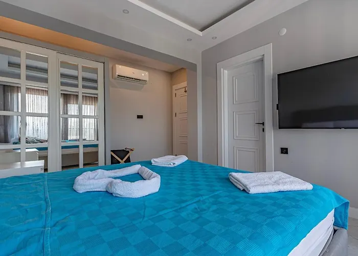 Villa Near By The Land Of Legends , Luxury Spartacus